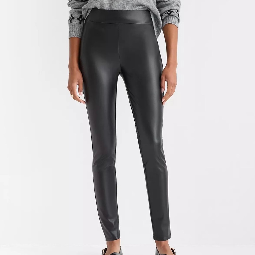 Loft NWT Faux Leather Leggings Medium Petite